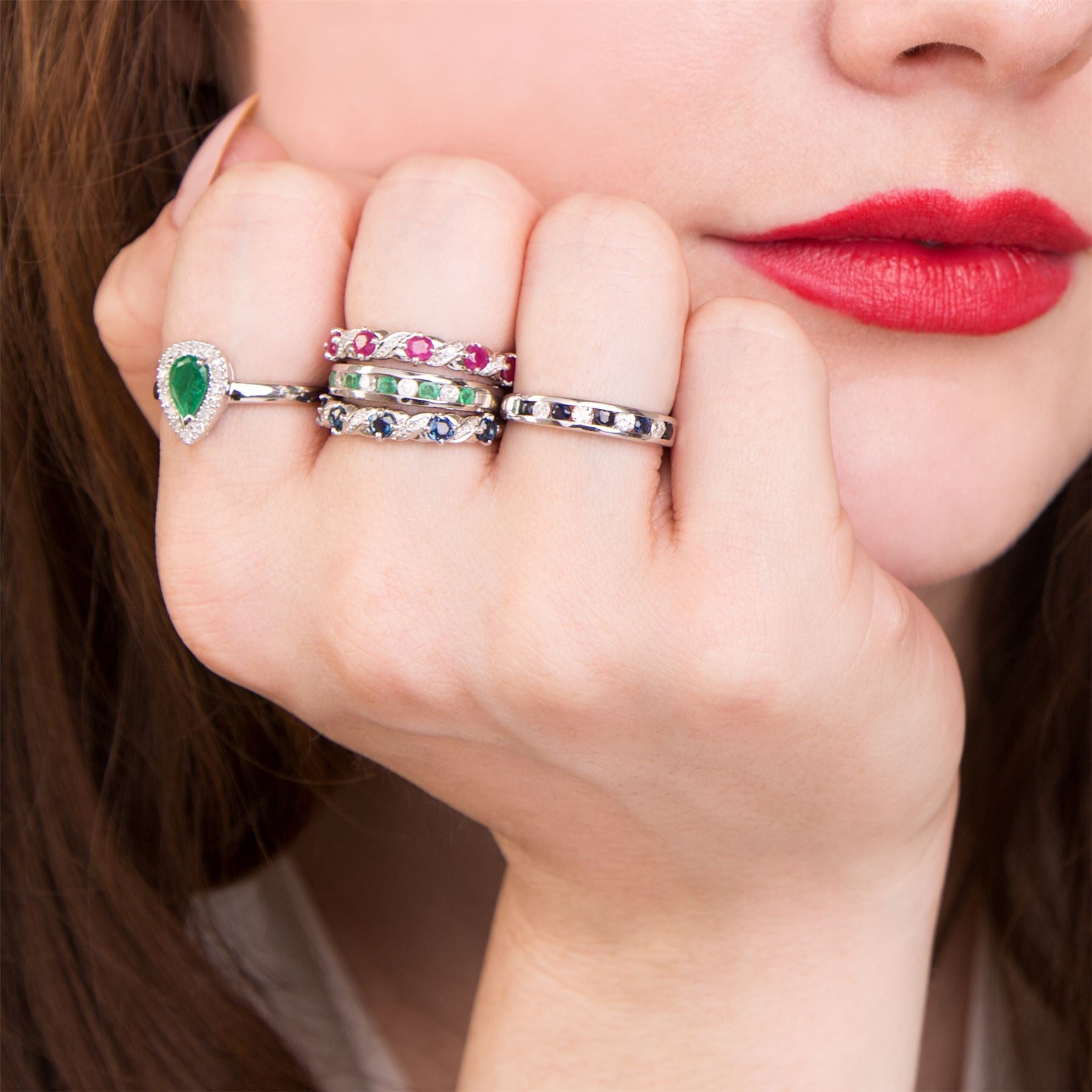 Bague Classique Or Blanc 375 Emeraude Poire et Diamand halo