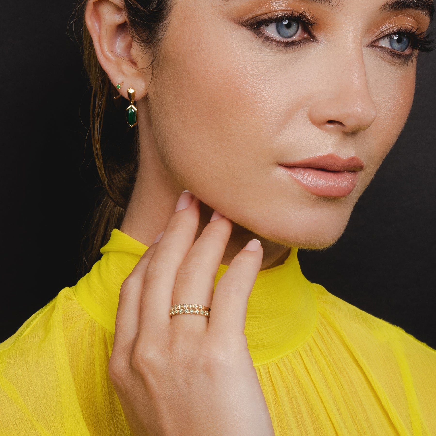Bague Anneau Or Jaune 375 Emeraude 0,045ct